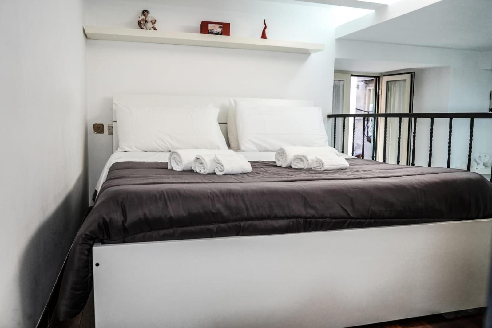 Casa Vacanza La Spagnola Napels Buitenkant foto
